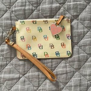 Good Condition Dooney & Bourke Wristlet